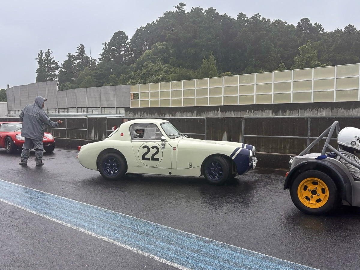 この袖ヶ浦フォレストレースウェイは、終日大雨に見舞われた。