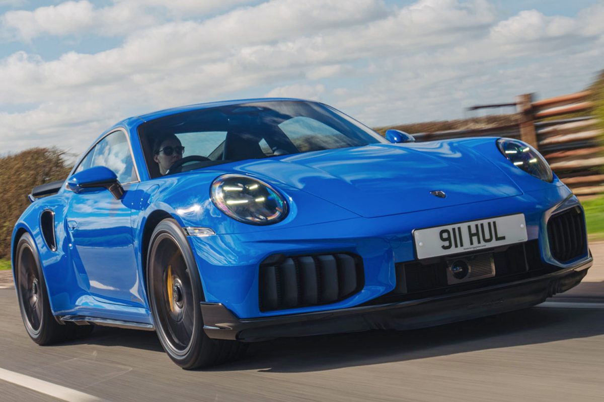 ポルシェ911 ターボS(992.2型/英国仕様)