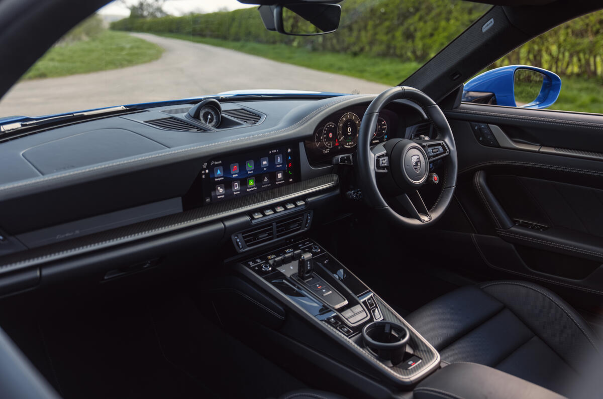 ポルシェ911 ターボS(992.2型/英国仕様)