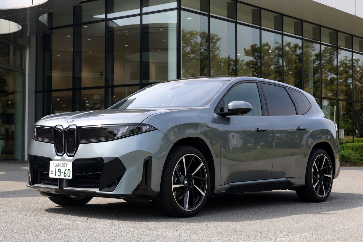 BMWの次世代コンセプト『ノイエクラッセ』、その第1弾モデルとなる『BMW iX3』を取材。