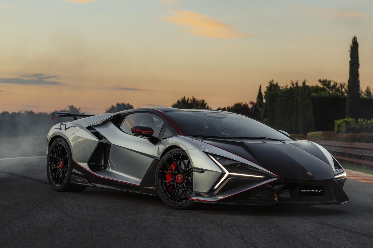 ランボルギーニ・レヴエルトSV(2026年)