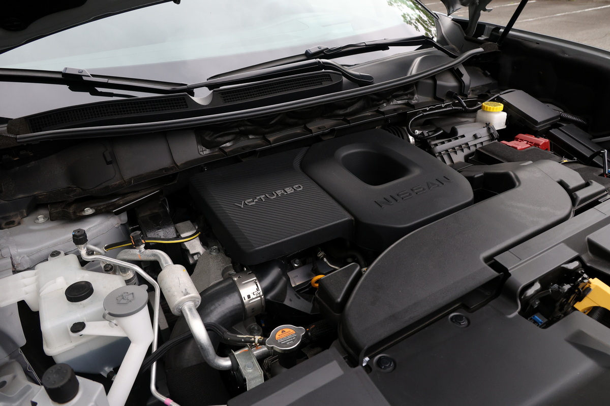 エンジンはKR20DDETと呼ばれる2L直4ターボで、最高出力180kW(245ps)/最大トルク352Nm。