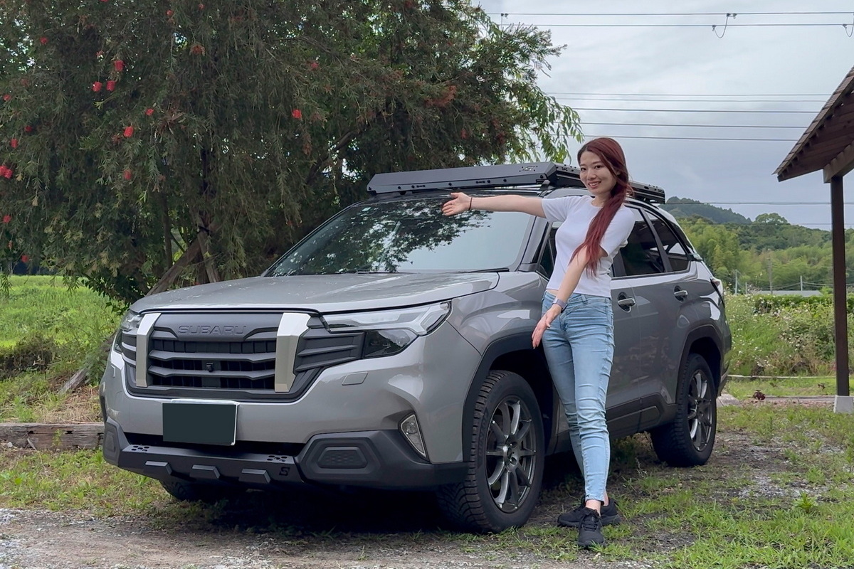 愛車のSJ型フォレスターへルーフラックと、アンダーカバーを装着! カスタム撮影時のひとコマです。