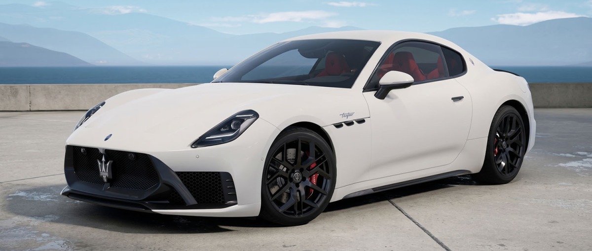 限定車『マセラティ・グラントゥーリズモ・トロフェオ・ローンチエディション』。