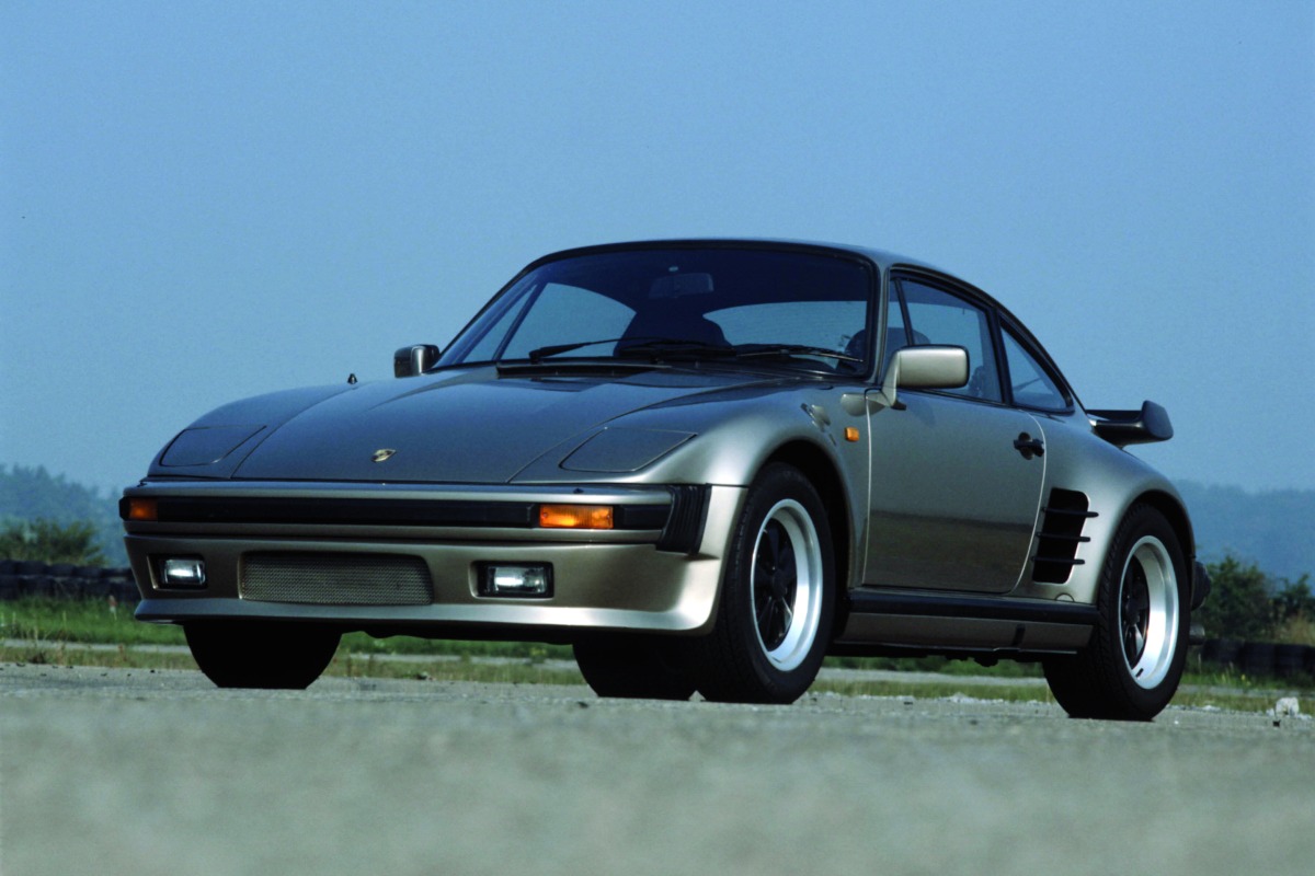 1987年ポルシェ911ターボSEフラットノーズ