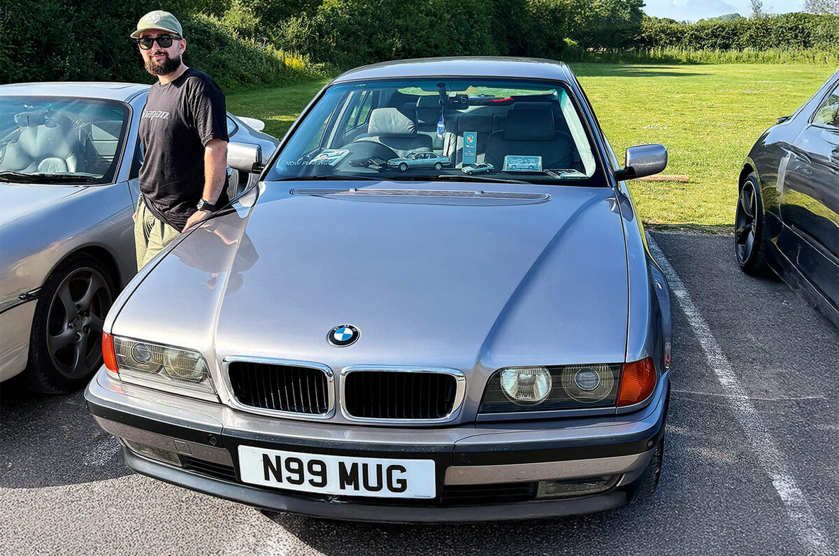 ジョージ・マニングさんのBMW 728i。