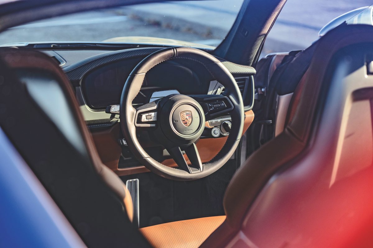 ポルシェ911 GT3ツーリング(992.2型/英国仕様)