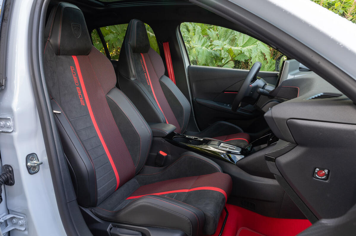 プジョー E-208 GTi(欧州仕様)