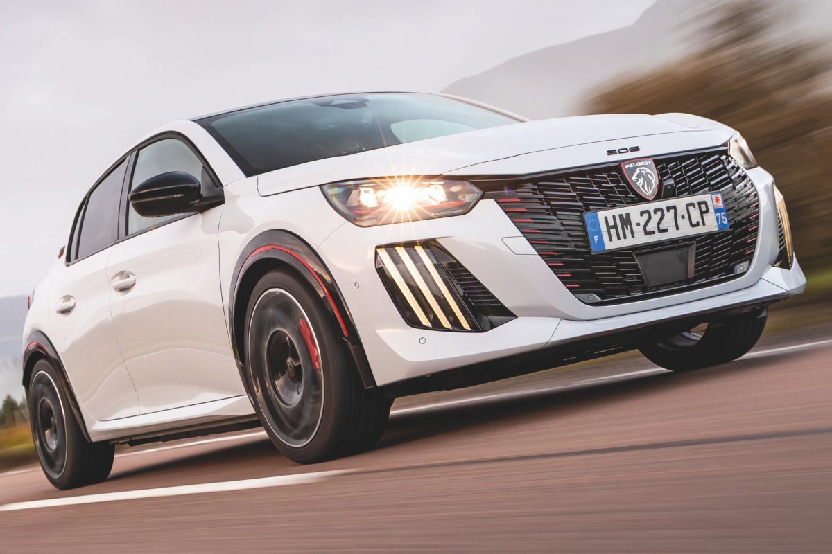 プジョー E-208 GTi(欧州仕様)