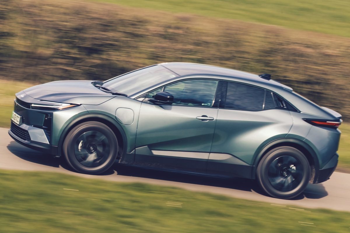 トヨタ C-HR＋ デザイン（英国仕様）