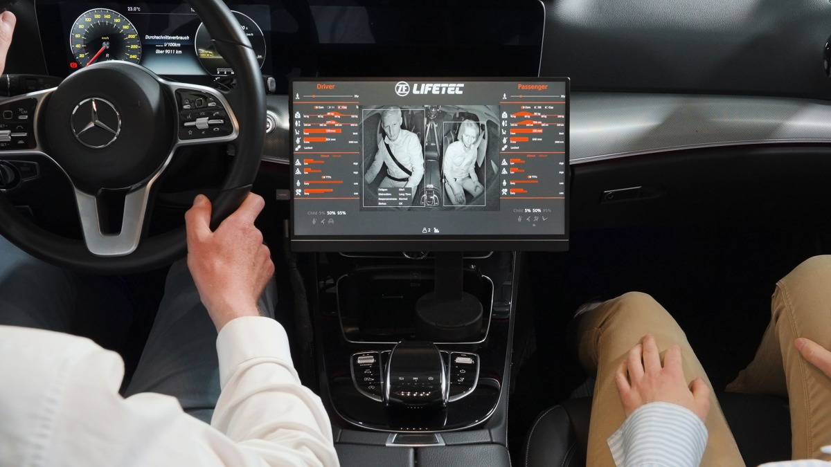 ZFライフテックは車内の安全技術向上に取り組んでいる。