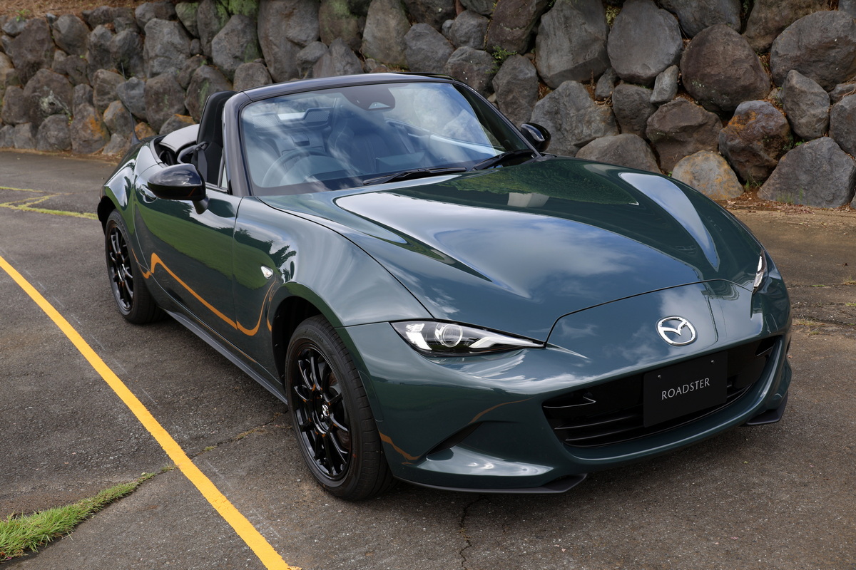 6月26日に商品改良を発表したマツダ・ロードスターの特別仕様車『PS』。