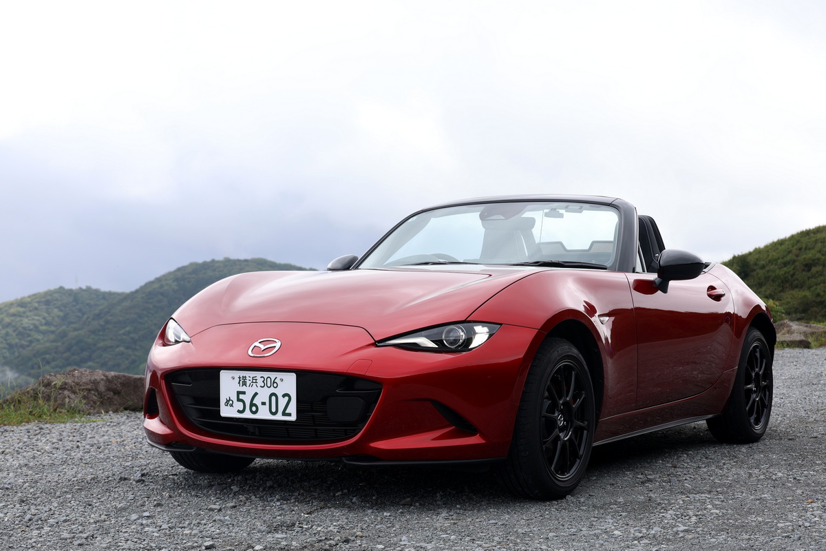 現行ND型ロードスターは2015年にデビューしており、今年で12年目となる。写真はRS。