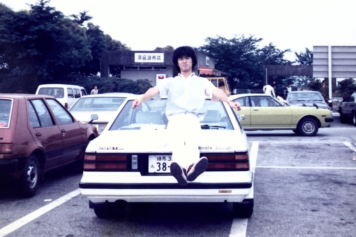 1980年代デートカーの真打ちと言えば『トヨタ・ソアラ』である!(写真は若き日の筆者)
