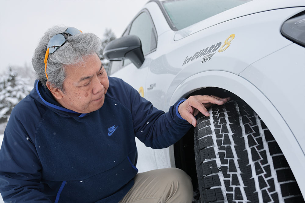 乗用車用アイスガード8に迫る氷雪上性能を備えたSUV専用スタッドレスに仕上がっていた。